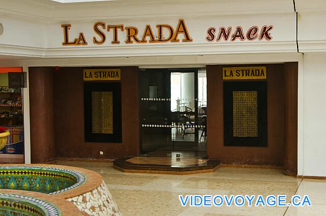 Maroc Agardir Atlas Amadil Beach Le restaurant snack bar La Strada.