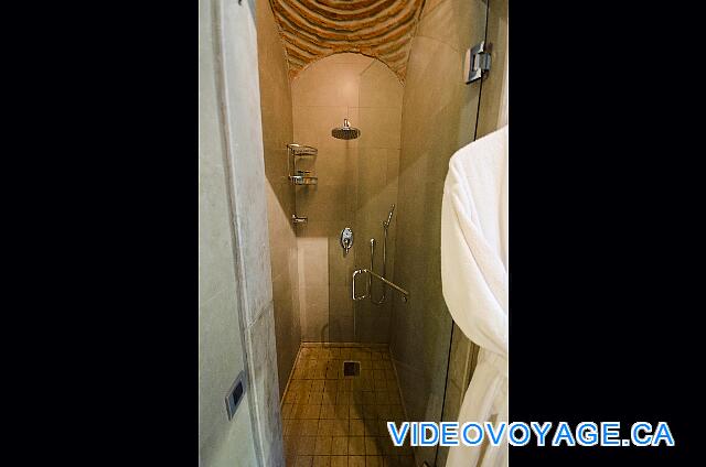 Maroc Bin El Ouidan Widiane Suites & Spa A shower