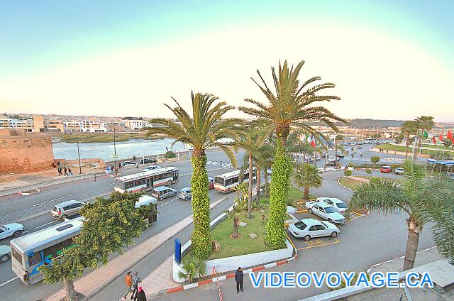 Maroc Rabat Golden Tulip Farah Rabat Several bus routes pass by the hotel.