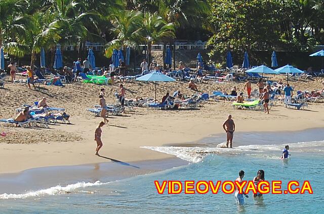 Republique Dominicaine Sosua Casa Marina Beach & Reef Une plage avec beaucoup de monde en haute saison car la plage est de petite dimension.