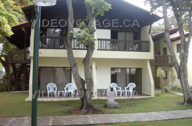 Republique Dominicaine Puerto Plata Fun Tropical Royal Las habitaciones del Fun Tropicale tienen grandes balcones, pero poco profundo. La zona es tranquila y pacífica.