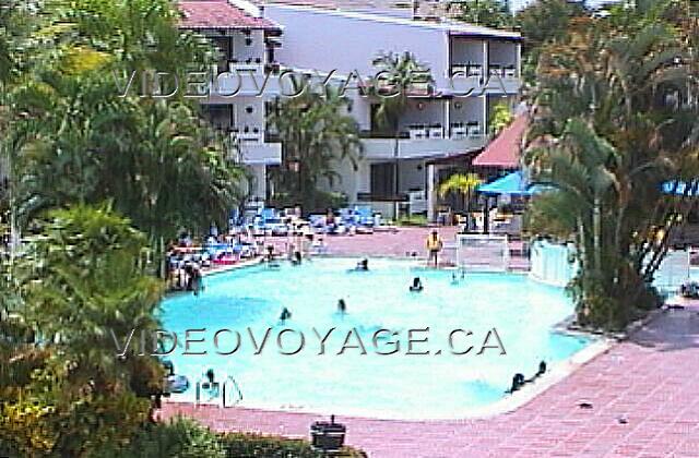 Republique Dominicaine Puerto Plata Barcelo Puerto Plata La piscina secundaria suele utlise para diversas actividades de ocio en la piscina.