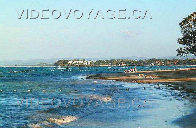 Republique Dominicaine Puerto Plata Grand Oasis Marien View of Playa Dorada from the Hilton. You can walk on the beach until Playa Dorada.