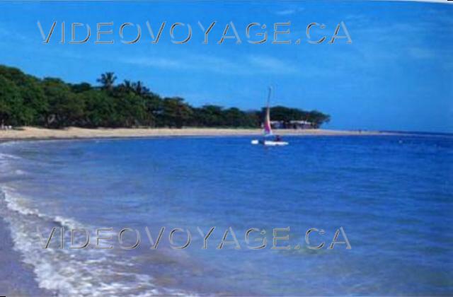 Republique Dominicaine Puerto Plata Grand Oasis Marien Costa Dorada se trouve dans une petite baie, la barrière de corail se trouve plus loin et les vagues sont moins fortes.