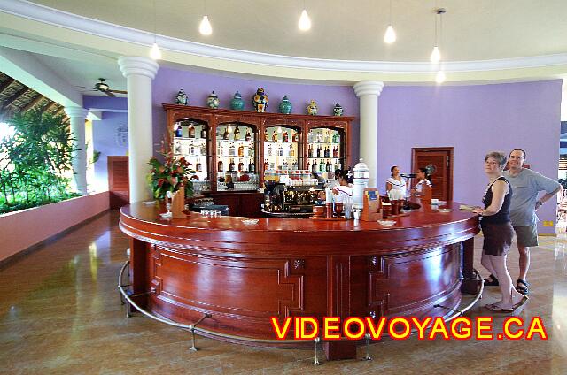 Republique Dominicaine Puerto Plata Iberostar Costa Dorada The Lobby bar counter.