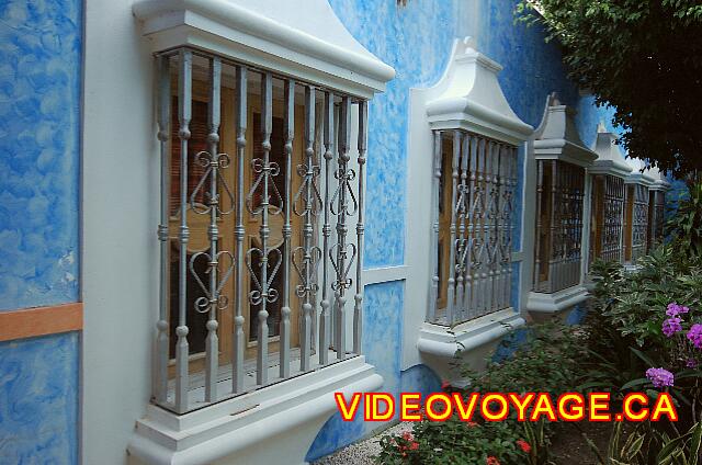 Republique Dominicaine Puerto Plata Iberostar Costa Dorada Las ventanas en el lado de estilo colonial.