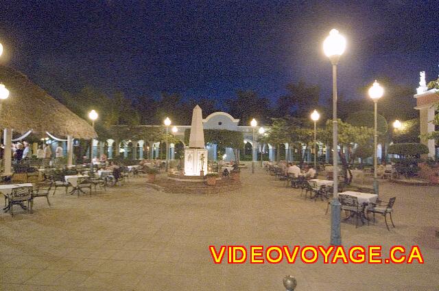 Republique Dominicaine Puerto Plata Iberostar Costa Dorada An obelisk in the center of the square.