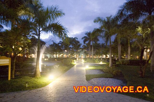 Republique Dominicaine Puerto Plata Iberostar Costa Dorada Los caminos en el sitio web de la tarde.