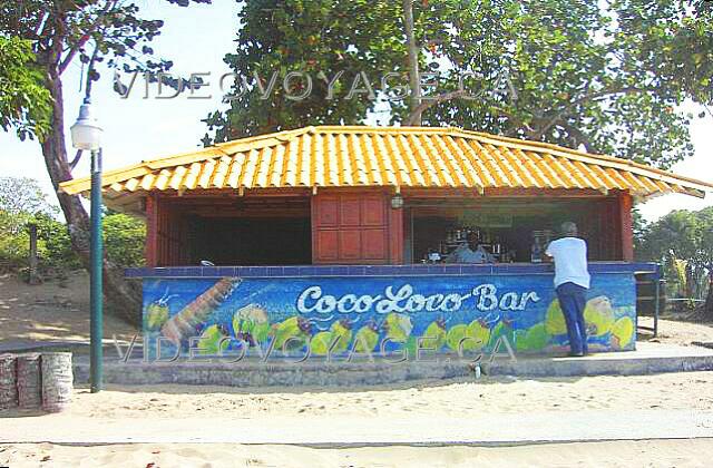 Republique Dominicaine Puerto Plata Holiday Village Golden Beach The beach bar is a service counter.