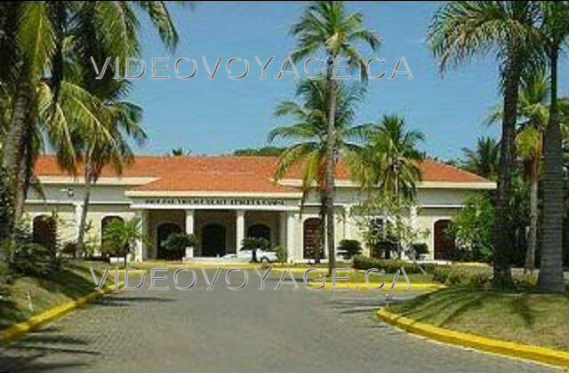 Republique Dominicaine Puerto Plata Holiday Village Golden Beach The casino is located or the nightclub.