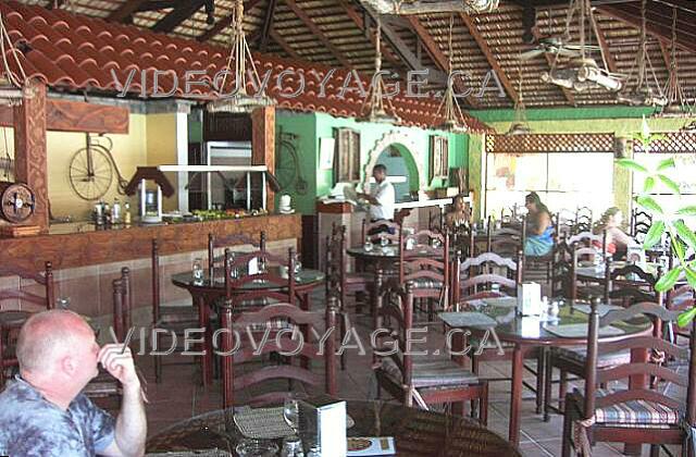 Republique Dominicaine Puerto Plata Holiday Village Golden Beach The Papaya restaurant's interior.