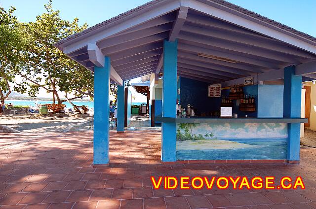 Republique Dominicaine Puerto Plata Grand Paradise Playa Dorada El bar de la playa. En realidad se trata de 50 metros de la playa.