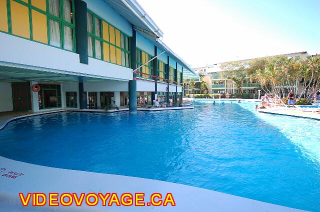 Republique Dominicaine Puerto Plata Grand Paradise Playa Dorada Un piscine pour adultes tout près de la piscine principale.