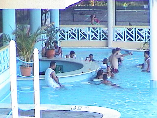 Republique Dominicaine Puerto Plata Celuisma Playa Dorada El bar en la piscina ya no existe.