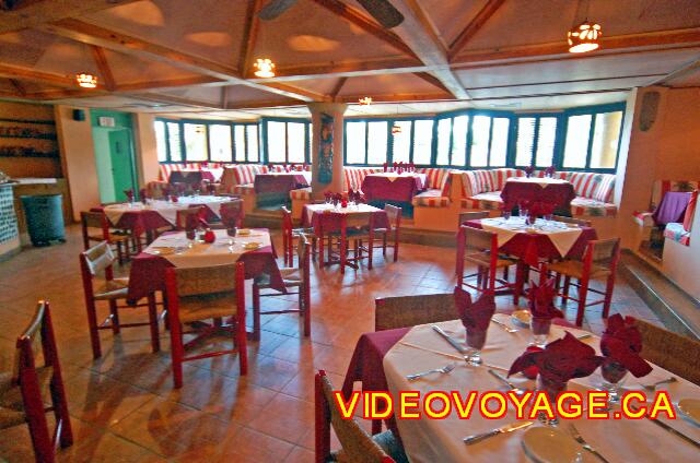 Republique Dominicaine Puerto Plata Celuisma Playa Dorada A medium sized restaurant. It was renovated 3 years ago.