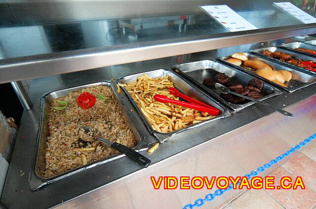 Republique Dominicaine Puerto Plata Celuisma Playa Dorada Some hot dishes fast food