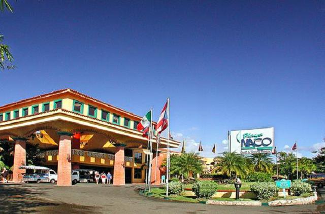Republique Dominicaine Puerto Plata Celuisma Playa Dorada L'hôtel a changé de nom et de propriétaire. Avant Playa Naco, maintenant Tropical Playa Dorada du groupe Celuisma.