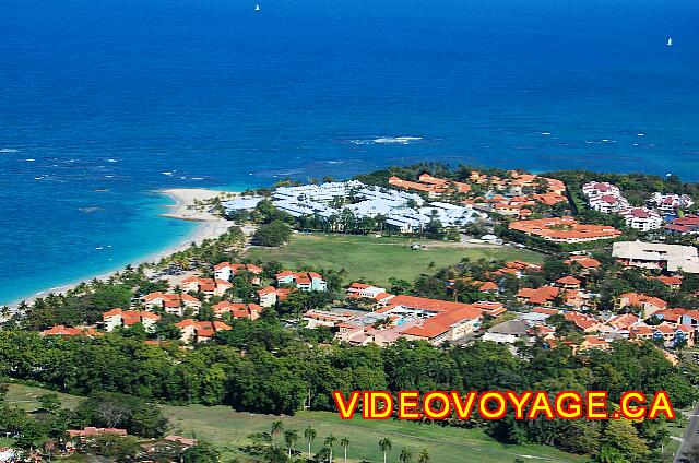 Republique Dominicaine Puerto Plata Celuisma Playa Dorada El Tropical Playa Dorada Hotel está situado en la parte inferior de la fotografía.