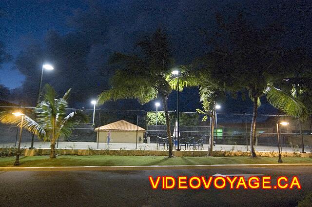 Republique Dominicaine Puerto Plata Gran Ventana La pista de la noche de tenis.