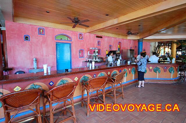 Republique Dominicaine Puerto Plata Gran Ventana Un bar muy popular en la noche.