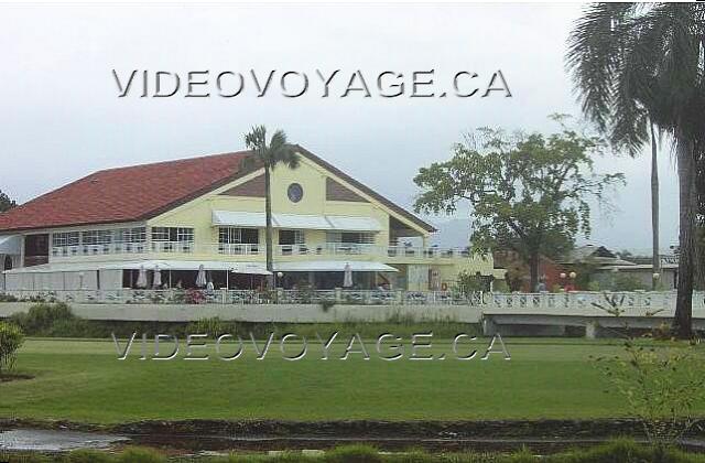 Republique Dominicaine Puerto Plata Victoria Resorts Vue arrière de l'hôtel. Une photographie à partir du terrain de golf.