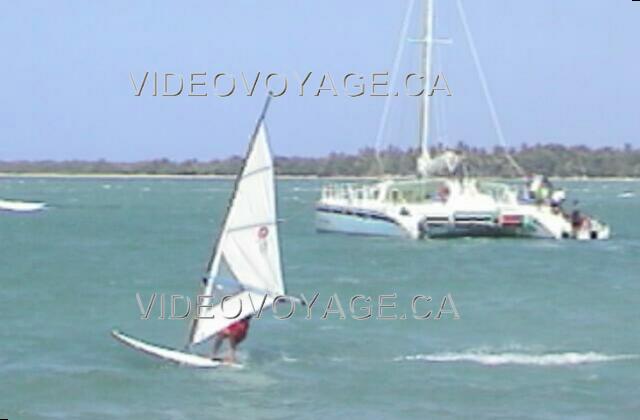 Republique Dominicaine Puerto Plata Blue Bay Gateway Villa Doradas El viento constante hace que el windsurf para lograr una buena velocidad.