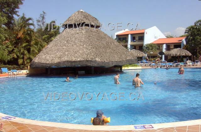 Republique Dominicaine Puerto Plata Blue Bay Gateway Villa Doradas El bar de la piscina.