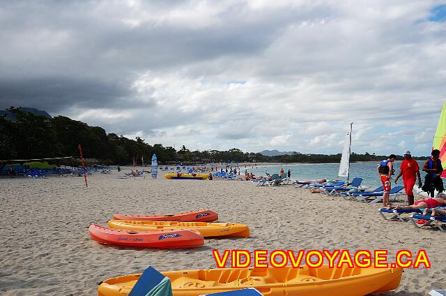 Republique Dominicaine Puerto Plata Viva Playa Dorada Algunos kayaks en la playa.