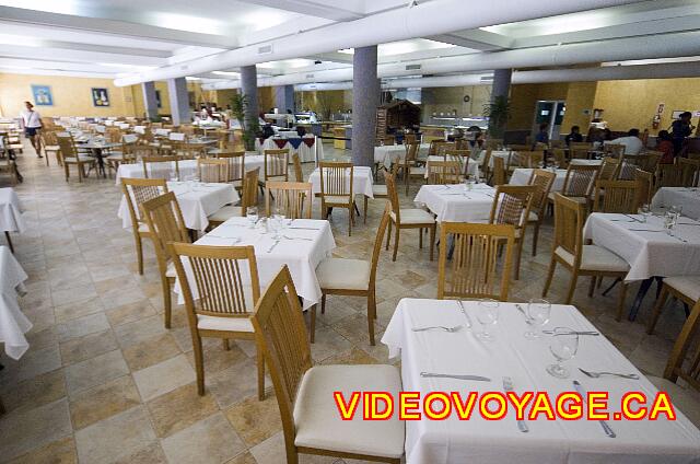 Republique Dominicaine Puerto Plata Viva Playa Dorada A dining room of medium size.