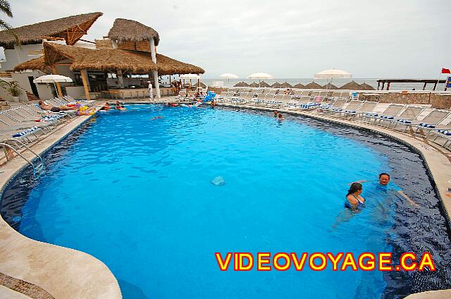 Mexique Puerto Vallarta Buenaventura Grand With a depth of 1.3 meter. Each lounge chair with a towel