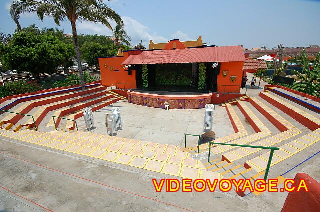 Mexique Bucerias Royal Decameron Vallarta El escenario principal cerca de la entrada del sitio.