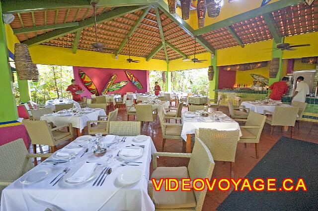 Mexique Bucerias Royal Decameron Vallarta La salle à manger pour le soir.