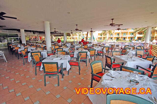 Mexique Bucerias Royal Decameron Vallarta La salle à manger pour souper.