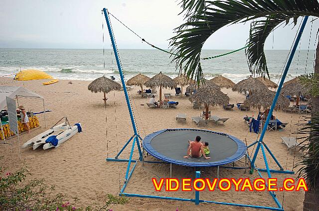 Mexique Puerto Vallarta Dreams Puerto Vallarta Padre e hija disfrutan de un descanso en la playa.