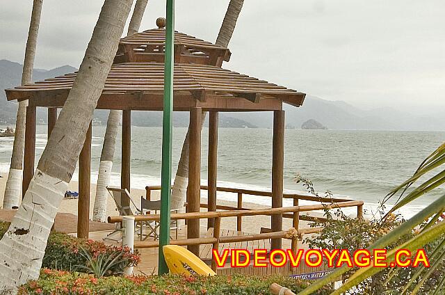 Mexique Puerto Vallarta Dreams Puerto Vallarta Un gazebo avec une vue sur la plage.