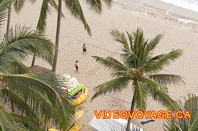 Mexique Puerto Vallarta Dreams Puerto Vallarta Quelques joueurs au volleyball de plage.