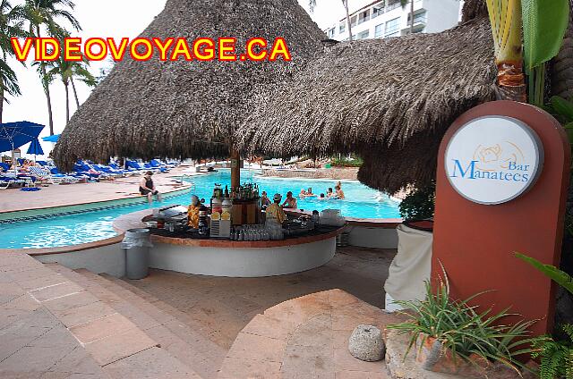 Mexique Puerto Vallarta Dreams Puerto Vallarta A free access for the handicapped bar.