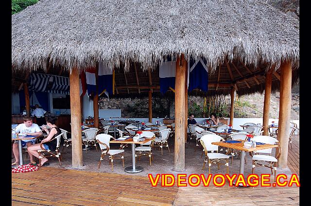 Mexique Puerto Vallarta Dreams Puerto Vallarta Unas cuantas mesas bajo el mismo techo.