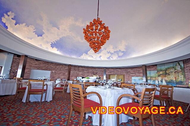 Mexique Puerto Vallarta Dreams Puerto Vallarta El único restaurante con aire acondicionado del hotel.