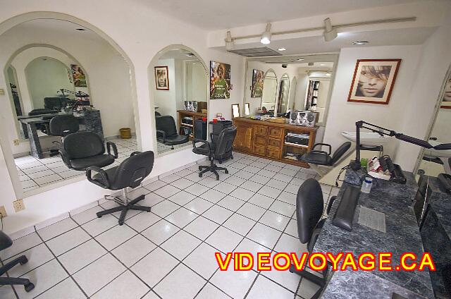 Mexique Puerto Vallarta Friendly Hola Vallarta A beauty salon.