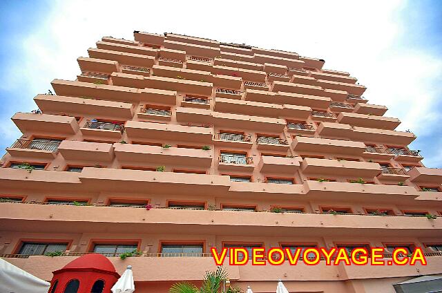 Mexique Puerto Vallarta Friendly Hola Vallarta An asymmetric architecture.