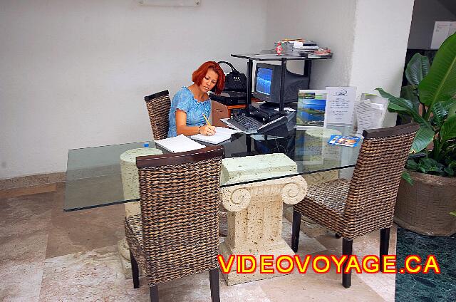 Mexique Puerto Vallarta Friendly Hola Vallarta The person responsible for customer service.
