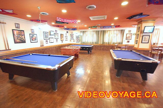 Mexique Nuevo Vallarta Riu Jalisco Pool tables and soccer tables.