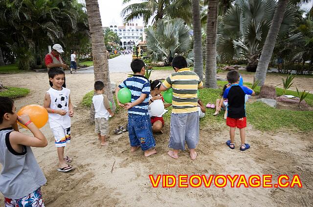 Mexique Nuevo Vallarta Riu Jalisco Children with senders that swell of ballounes