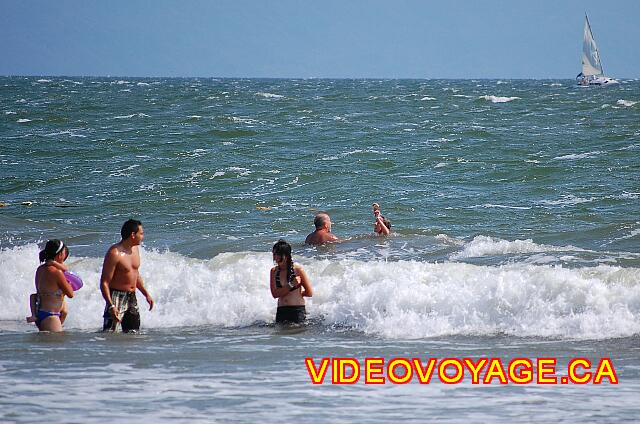 Mexique Nuevo Vallarta Riu Jalisco At a distance, the waves does not bother.