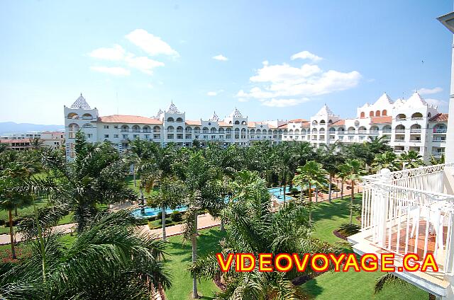 Mexique Nuevo Vallarta Riu Jalisco The back of the hotel from a balcony.