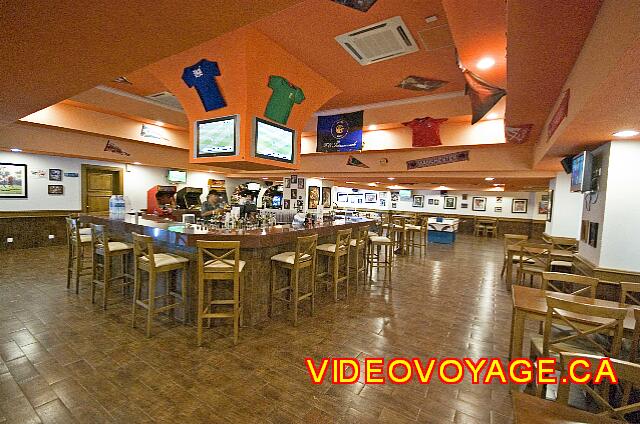 Mexique Nuevo Vallarta Riu Vallarta Le Sports Bar offre plusieurs jeux et passe-temps.