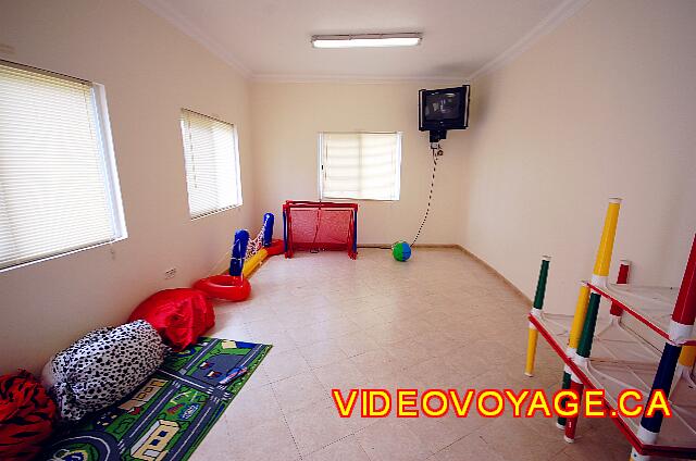 Mexique Nuevo Vallarta Riu Vallarta En el interior del mini club con TV.