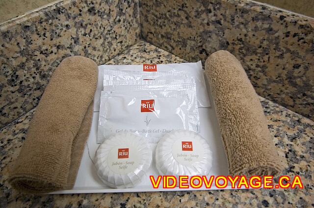 Mexique Nuevo Vallarta Riu Vallarta The articles of personal care, and 2 washcloths.
