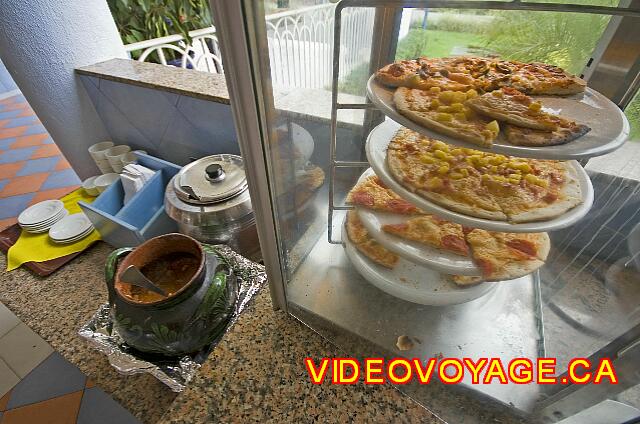 Mexique Nuevo Vallarta Riu Vallarta Pizzas and soups.